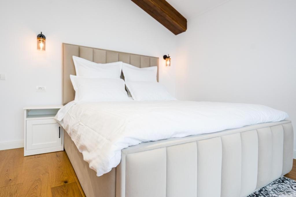 Stone House Sinaia Villa Екстериор снимка